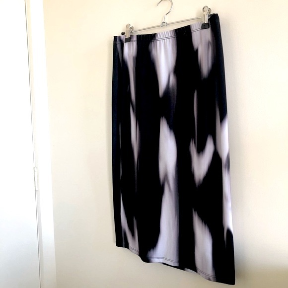 WAYNE By WAYNE COOPER Size 10 Black/White Marble Stretch Straight Pencil Skirt - Picture 4 of 11